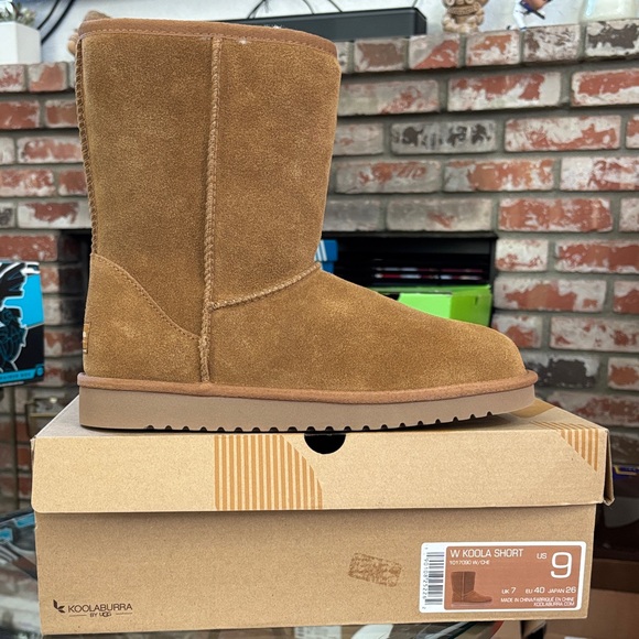 Koolaburra Shoes - Koolaburra by UGG Koola Short Tan Suede Boots Women’s Size 9